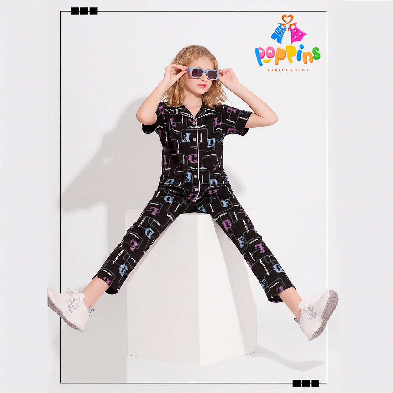 Girls Button-down pyjama set Alphabets
